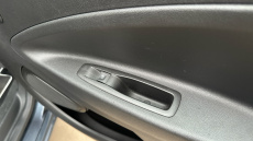 Renault Zoe 100kW S Edition R135 50kWh Rapid Charge 5dr Auto Electric Hatchback